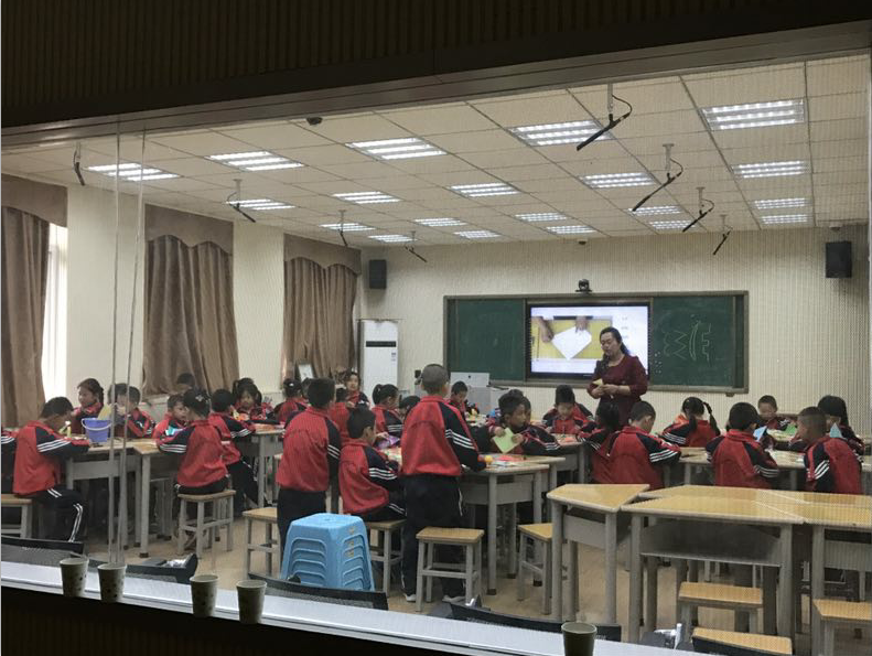 同课异构 精彩纷呈——美术组“同课异构”活动报道