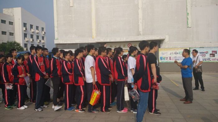 学校中考工作圆满完成