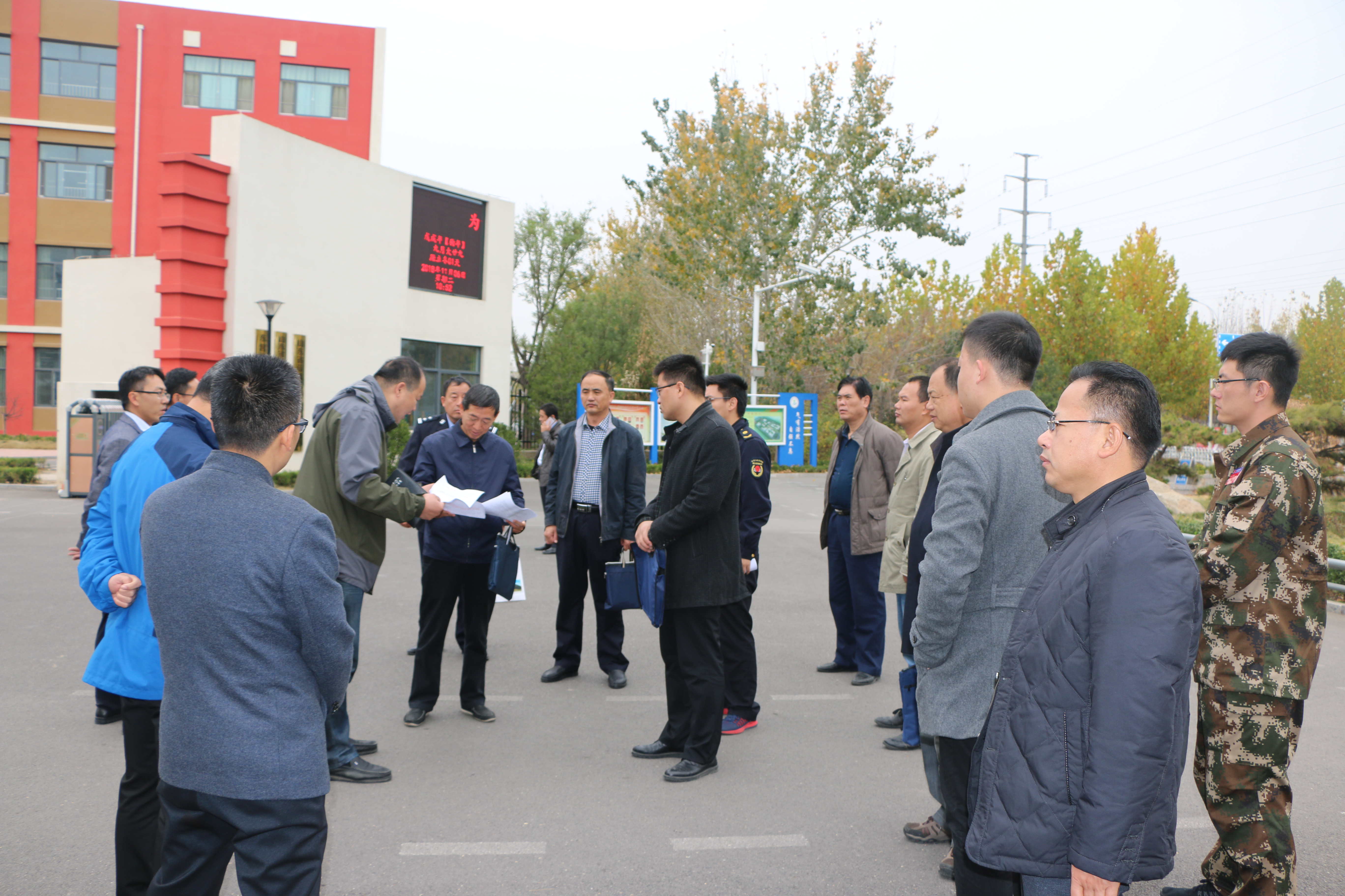 市教育局安全督导组到校检查指导工作