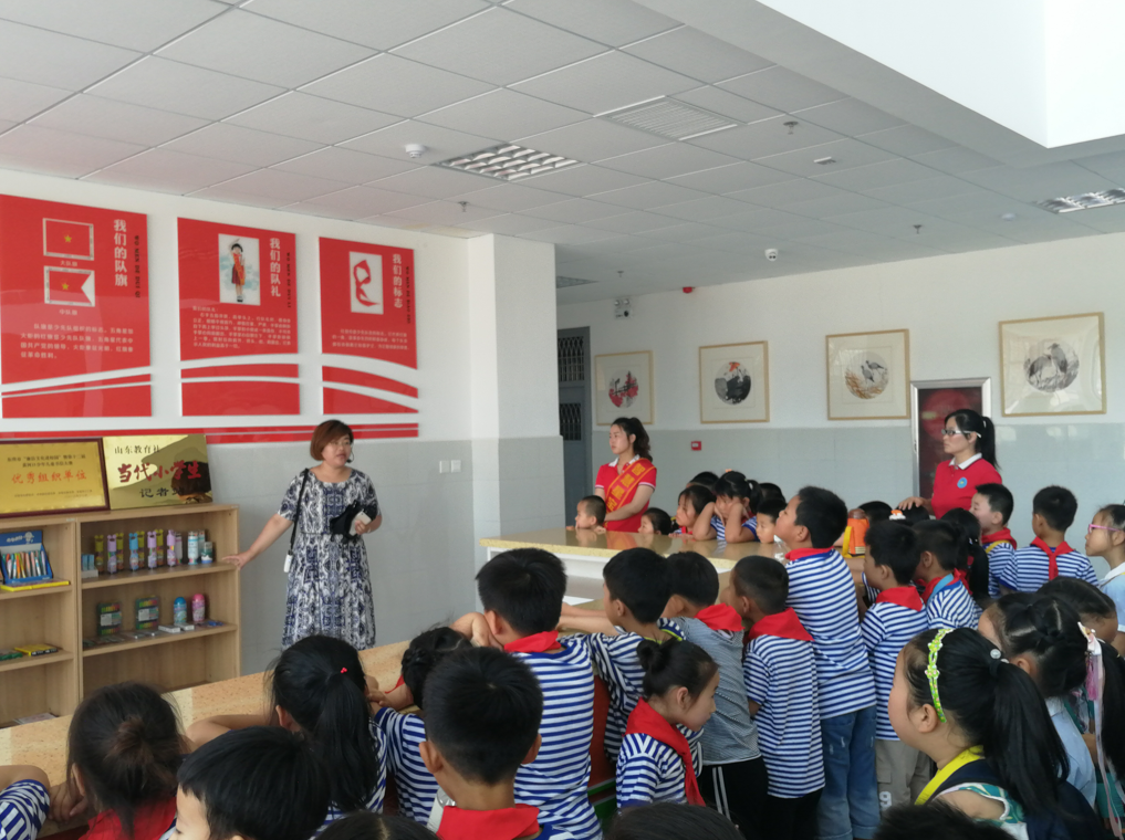 我校接待明德睿童和智慧星幼儿园小朋友来校参观