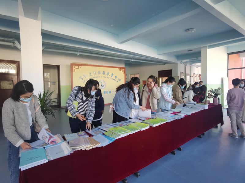 开发区教育分局在东凯实验学校开展阅读教学集中调研