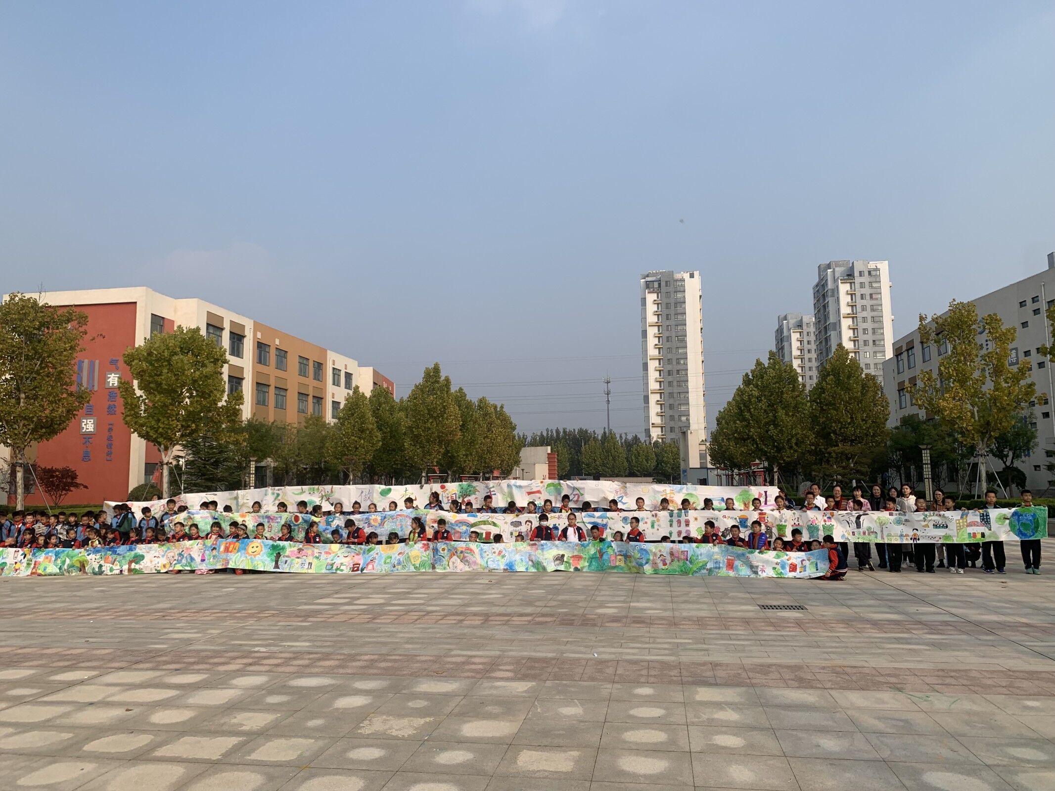 东凯实验学校举办垃圾分类主题绘画比赛