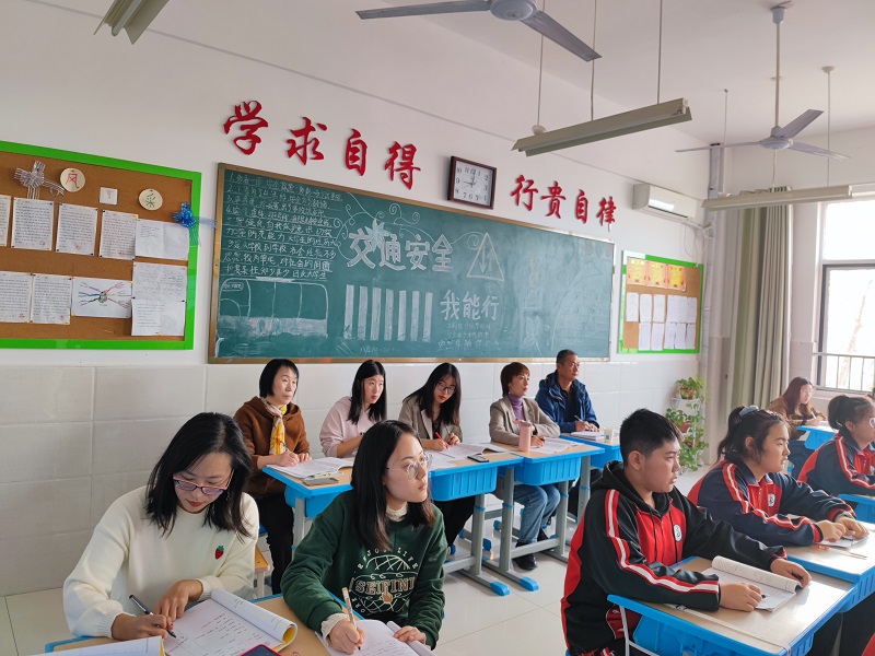 林治欣老师莅临我校开展教研员定点联系学校活动