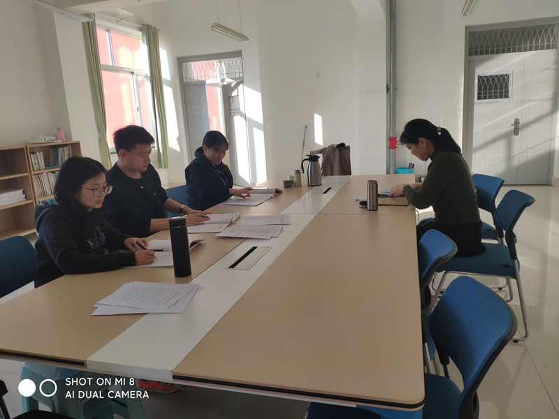 开发区分局教研员贾爱青老师莅临东凯实验学校指导历史教研组开展听评课及主题教研活动