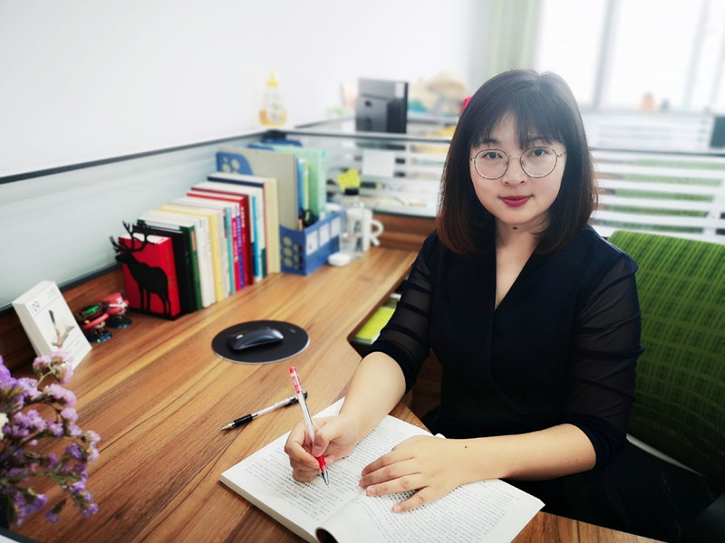 东营市教书育人楷模、教学能手：张艾