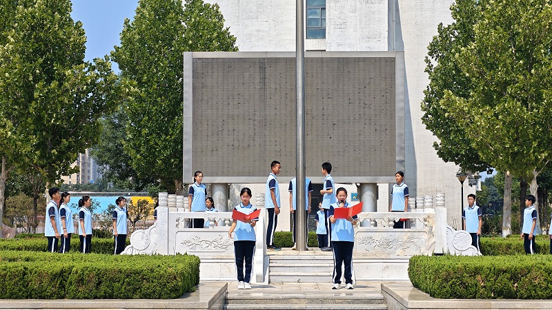 东营市东凯实验学校社会主义核心价值观主题教育升旗仪式 (2024-2025学年第二学期第二十周)